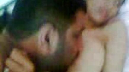 Siyah bir adamla mobil pornoturk seks
