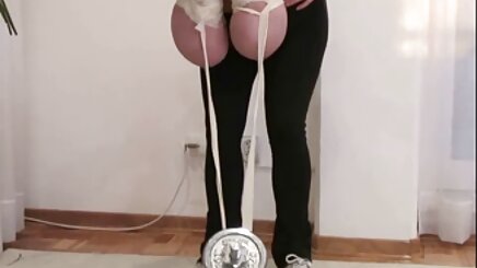 İki ile busty Barbie, bedava mobil porno türk 1 al