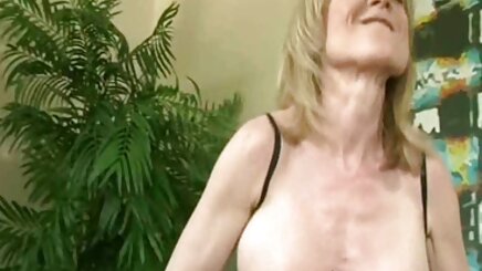 Seksi mobil porno izle turk bir gülümseme ile 39 anne